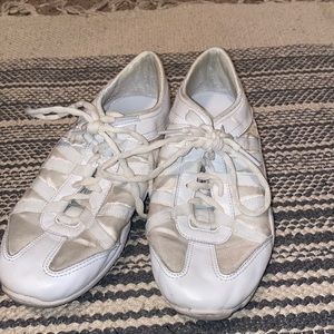 Nfinity evolution cheer shoes
